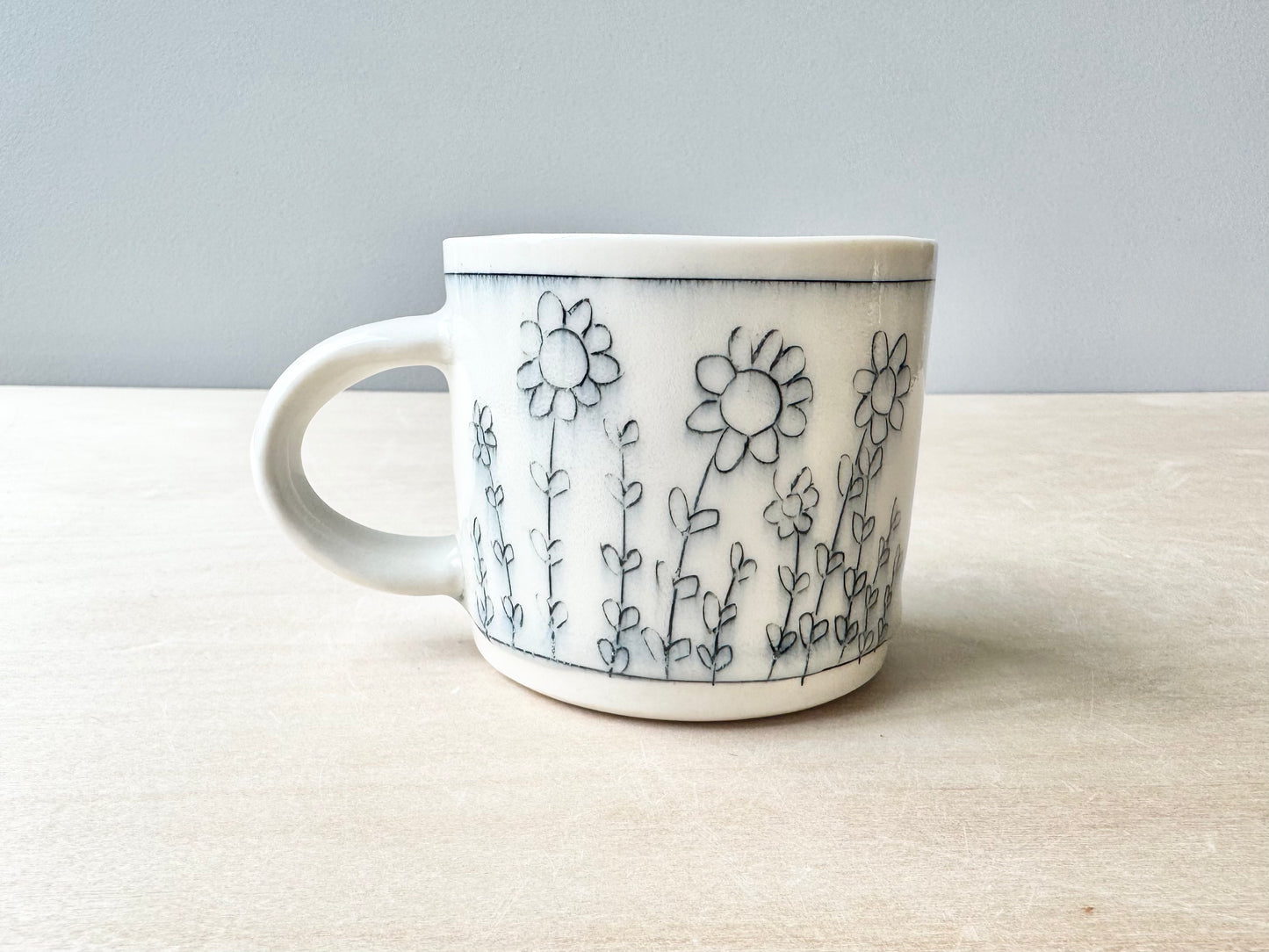 Flowers Mug (10 oz)