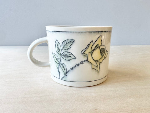 Large Yellow Rose Mug (20 oz)