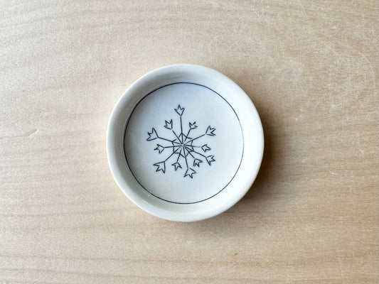 Snowflake Teeny Round Dish