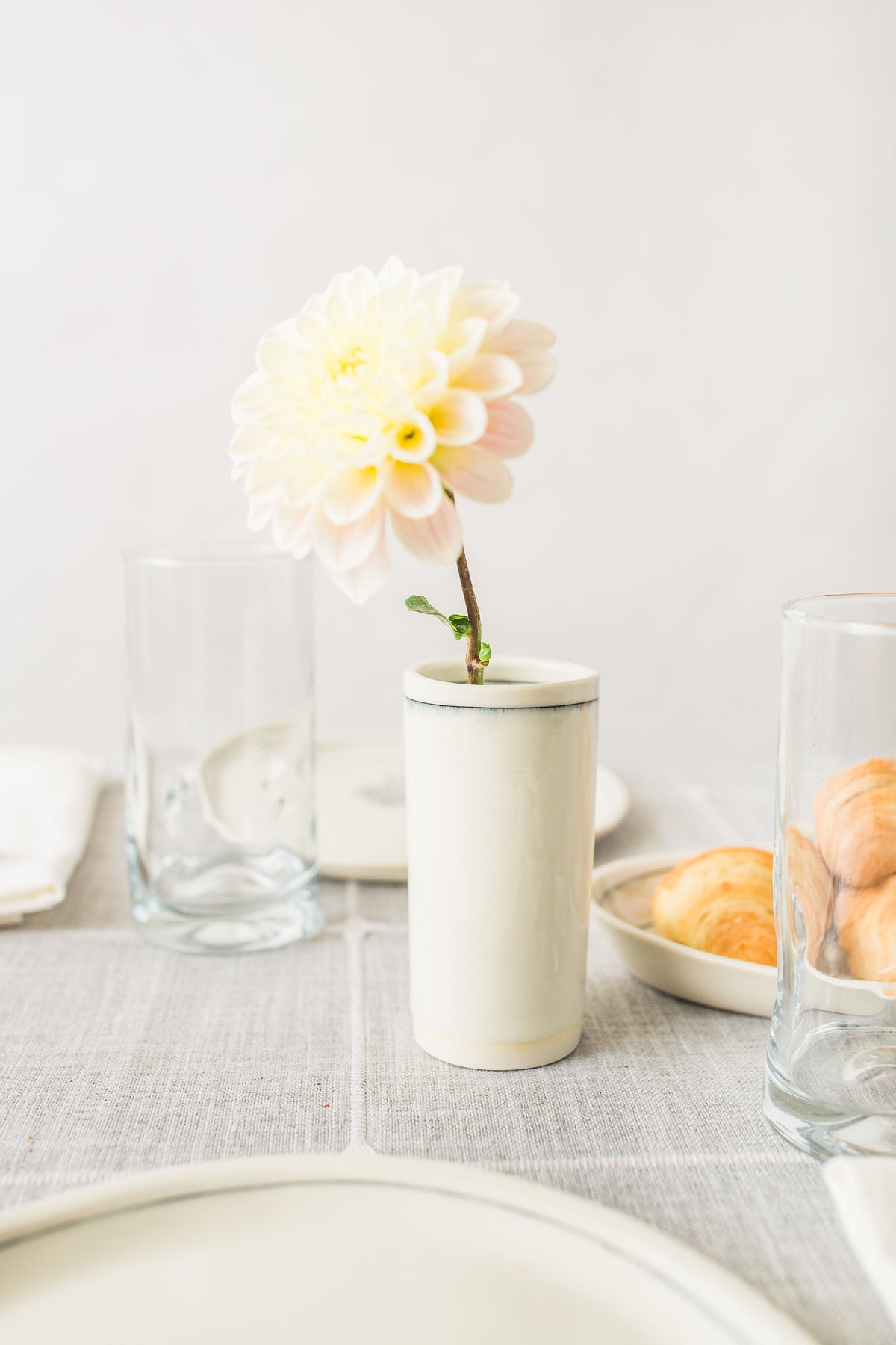 Simple Line Everyday Vases