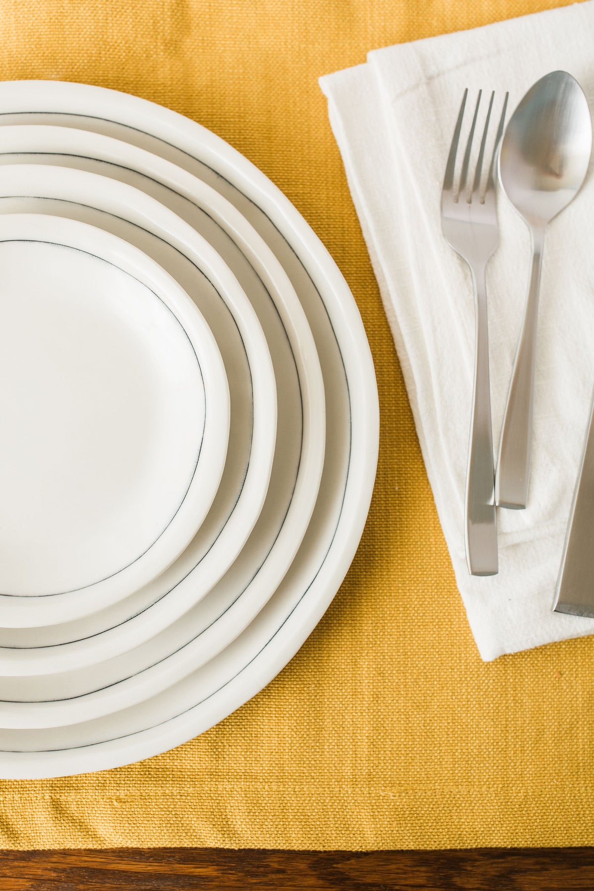 Simple Line Plates
