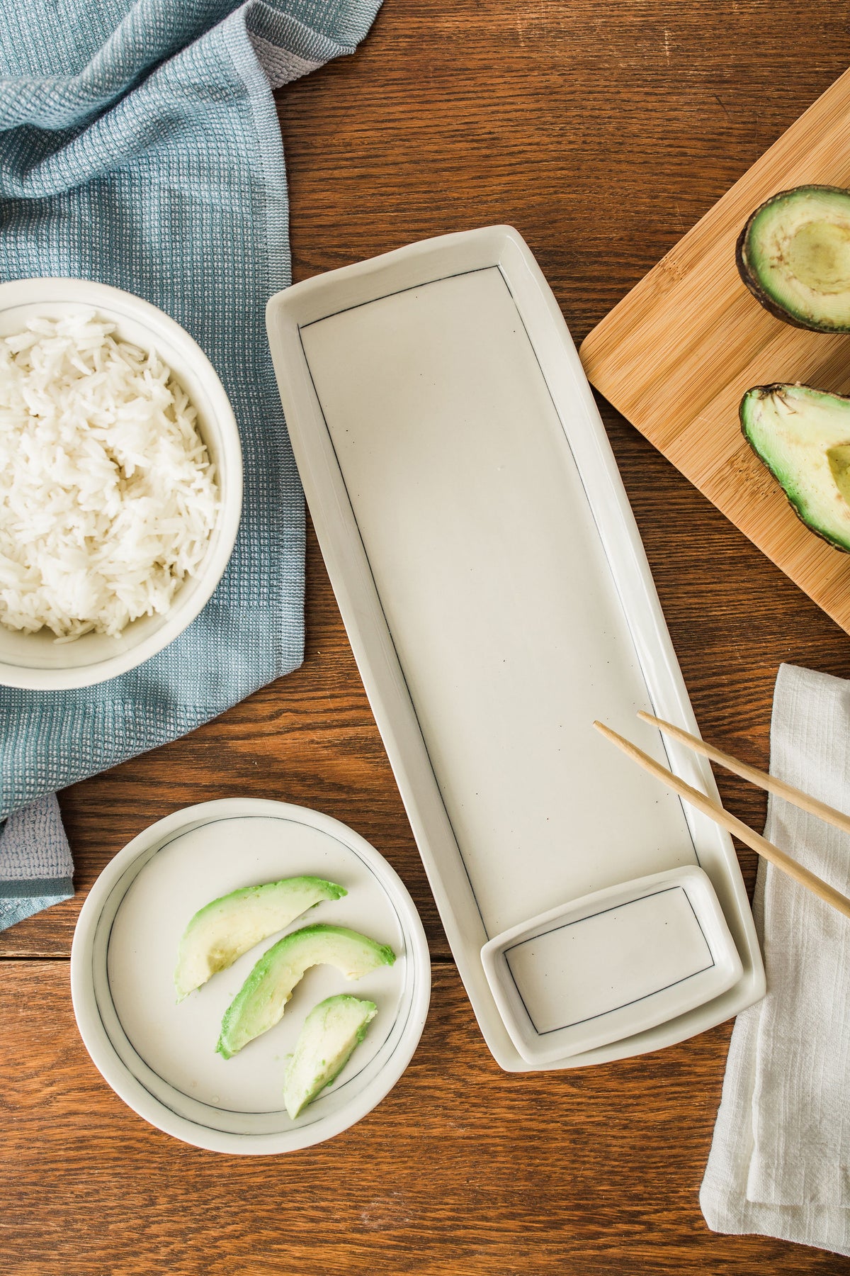 Simple Line Sushi Set