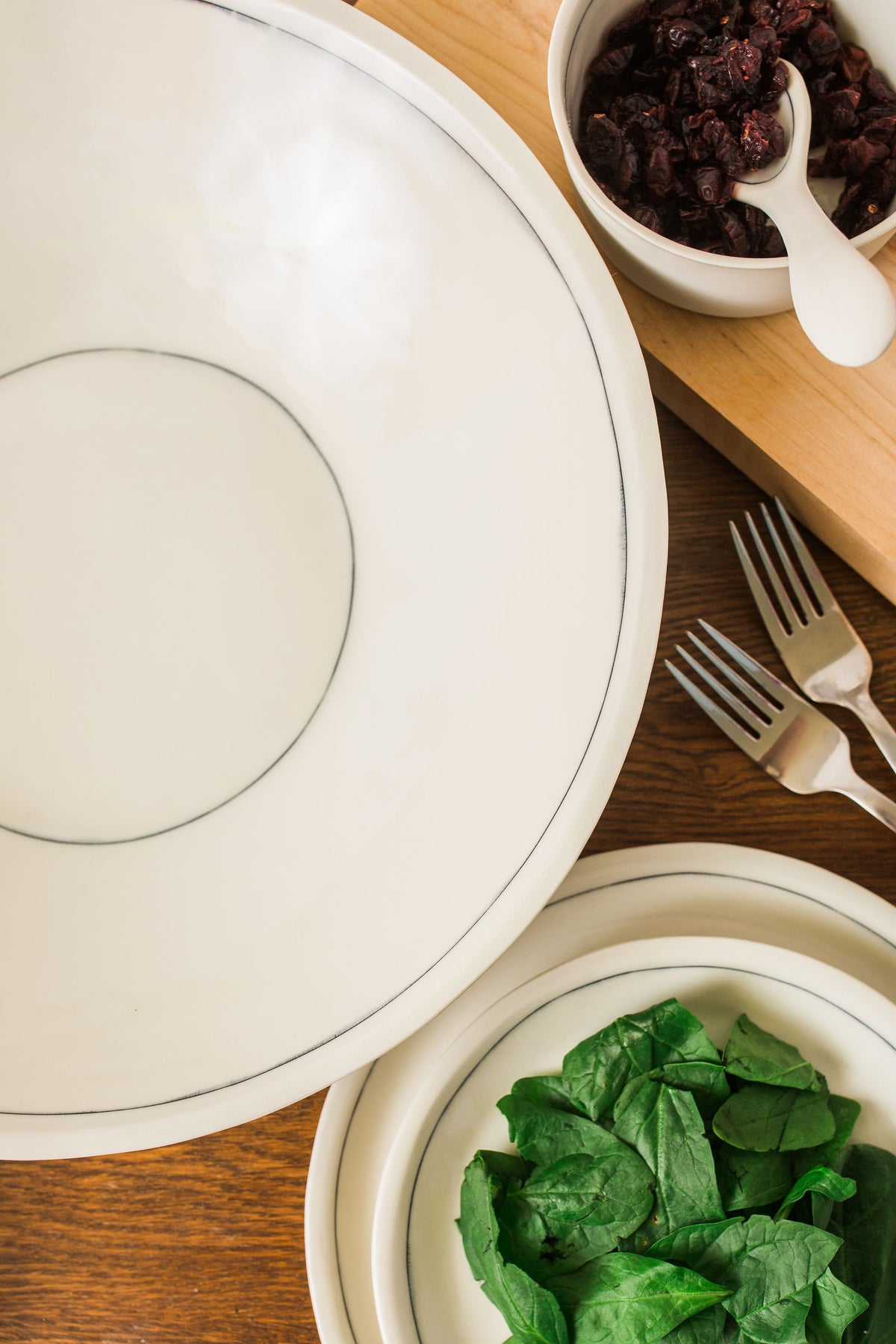 Simple Line Round Platter