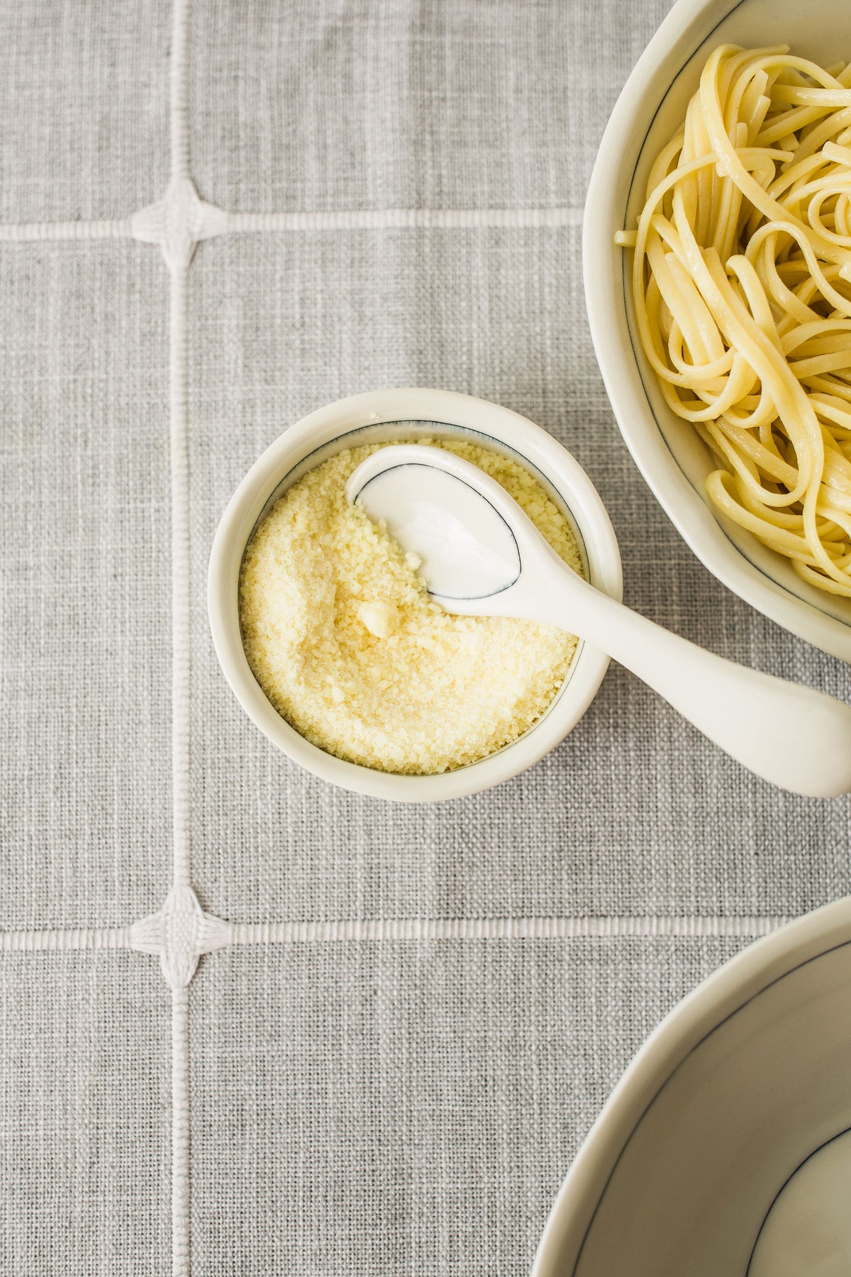 Simple Line Tiny Round Dish